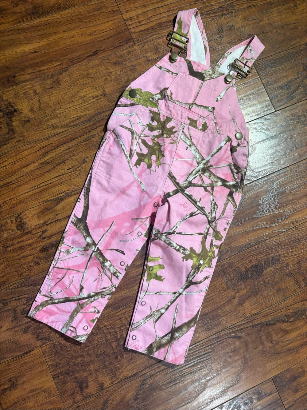 Bass Pro baby girls size 2T camo pink overalls